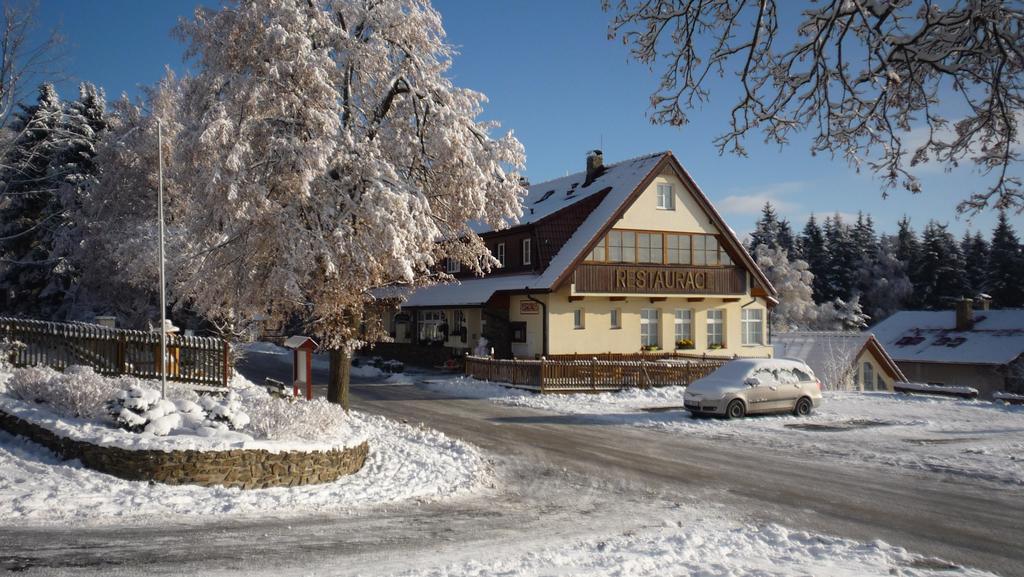 Penzion Na Podlesi Javorník Exteriör bild